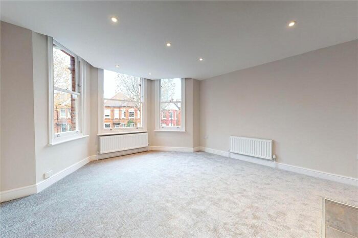 1 Bedroom Flat To Rent In Dartmouth Road, Mapesbury, NW2