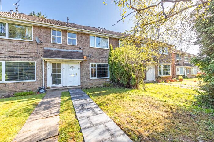 2 Bedroom Flat To Rent In Low Lane, Horsforth, Leeds, LS18