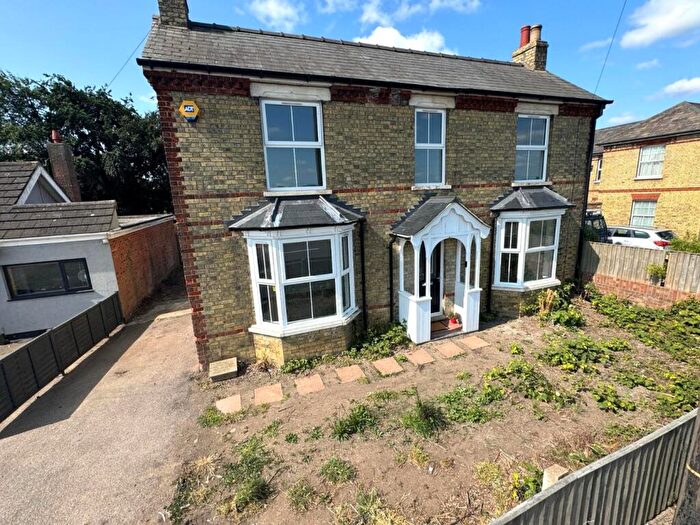 3 Bedroom Detached House For Sale In High Road, Beeston, SG19