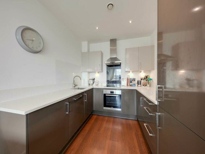 1 Bedroom Flat For Sale In Rendel Apartments, Lockside Way, Royal Docks, E16