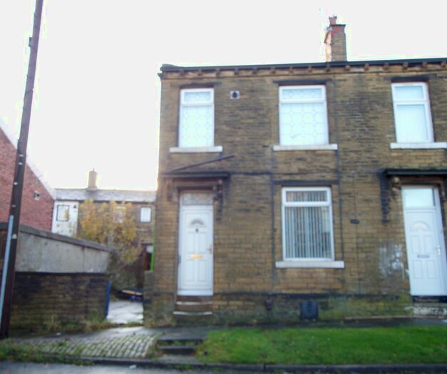 2 Bedroom End Of Terrace House To Rent In Jennings Place, Great Horton, Bradford, BD7