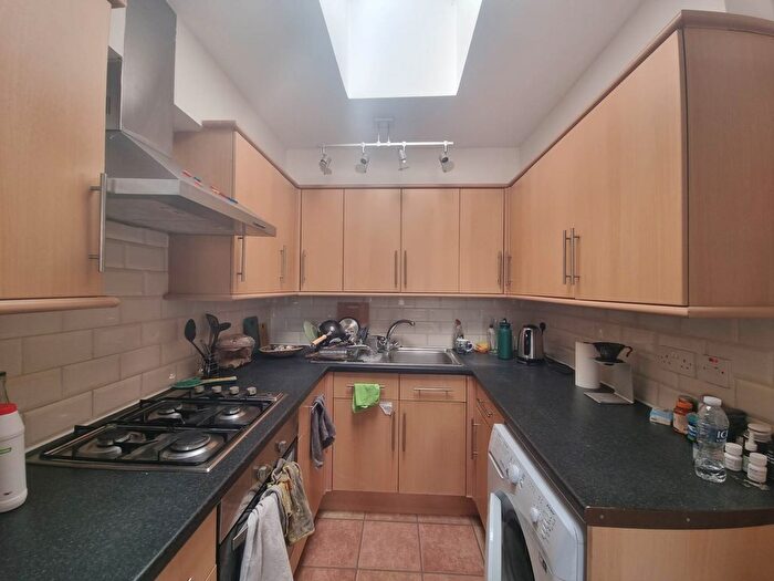1 Bedroom Flat To Rent In Fonthill Road, Finsbury Park, N4