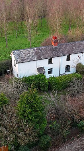 3 Bedroom Property For Sale In Railway Cottages, Tisbury, Salisbury, Wiltshire, SP3
