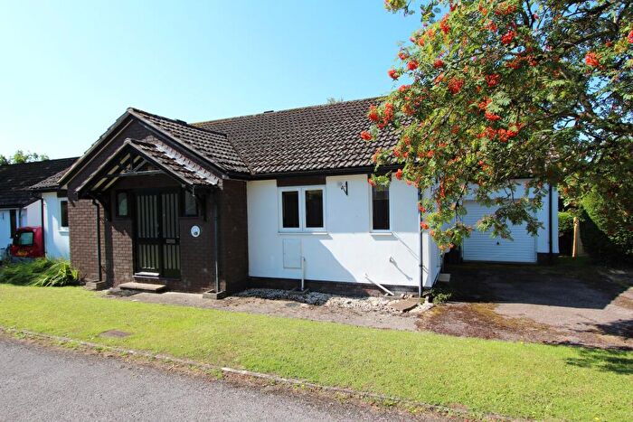 2 Bedroom Detached Bungalow To Rent In Squirrels Leap, West Hill, EX11