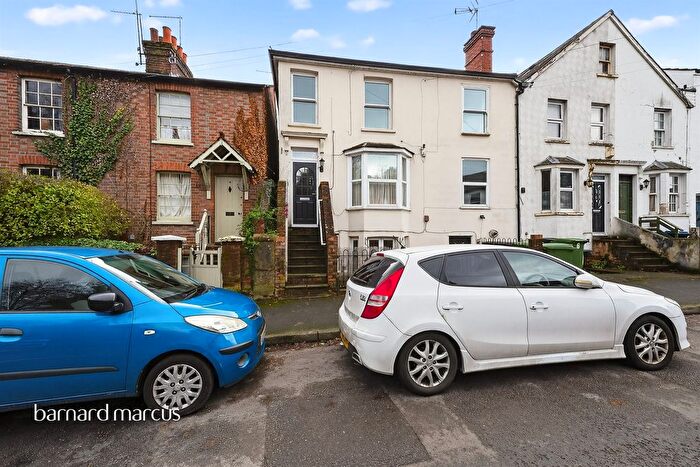 1 Bedroom Flat For Sale In Hampstead Road, Dorking, RH4