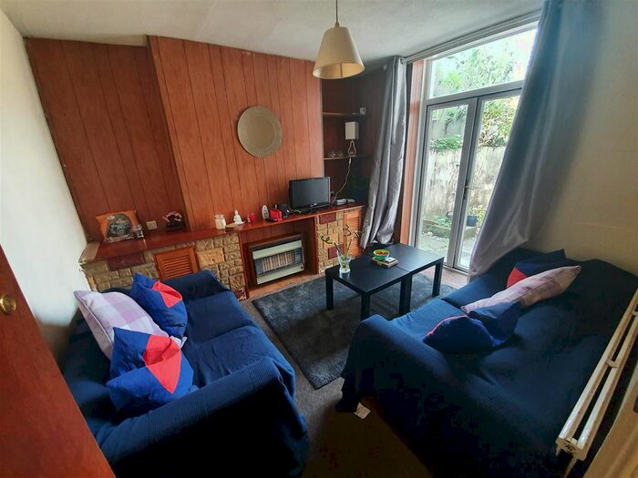 4 Bedroom Property To Rent In Miskin Street, Cathays, Cardiff, CF24