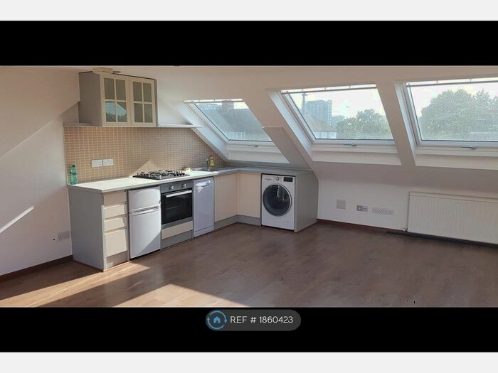 Studio To Rent In Gunnersbury Lane, London, W3