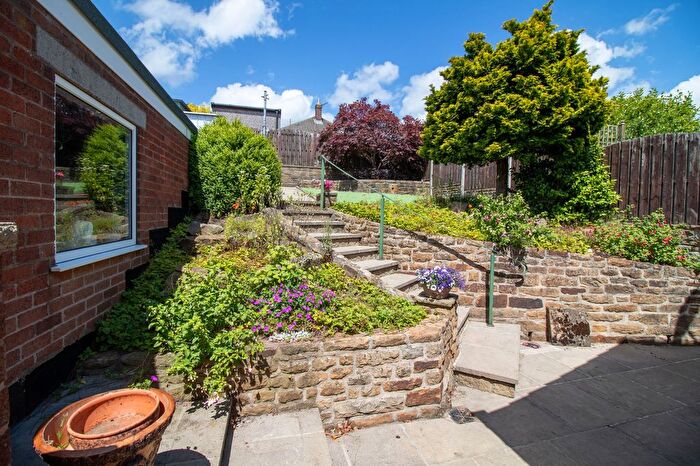 2 Bedroom Detached Bungalow For Sale In Warren Rise, Dronfield, S18