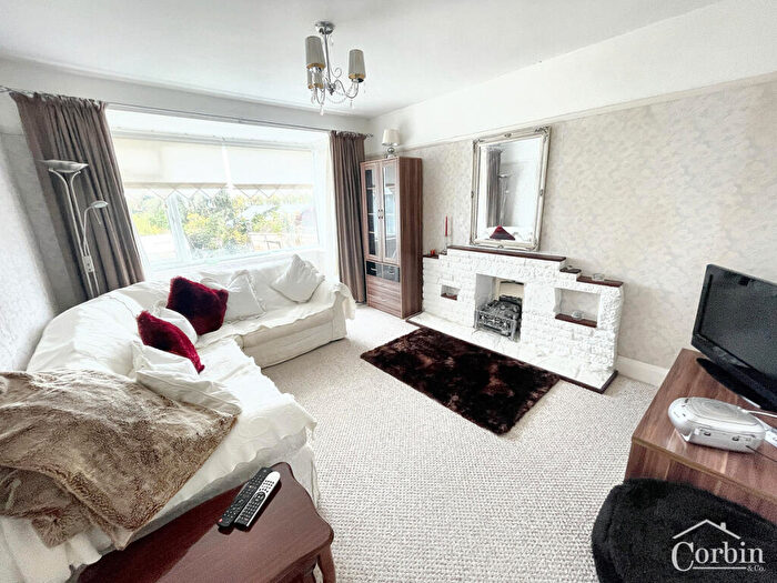 2 Bedroom Detached Bungalow For Sale In Daws Avenue, Bournemouth, BH11