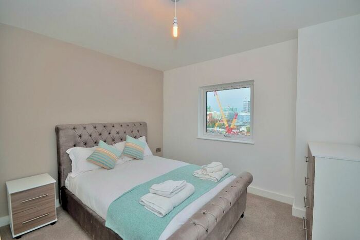 1 Bedroom Apartment For Sale In Rivergate House - Manchester One Bed, M5