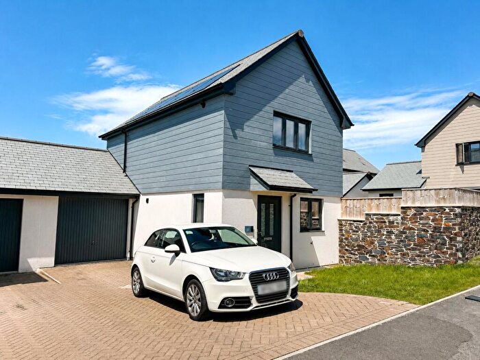 2 Bedroom Link Detached House For Sale In Highfield Park, Bodmin, Cornwall, PL31