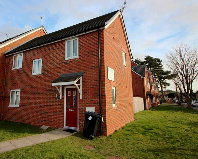 3 Bedroom Semi-Detached House To Rent In Spinney Hill, Warwick, CV34