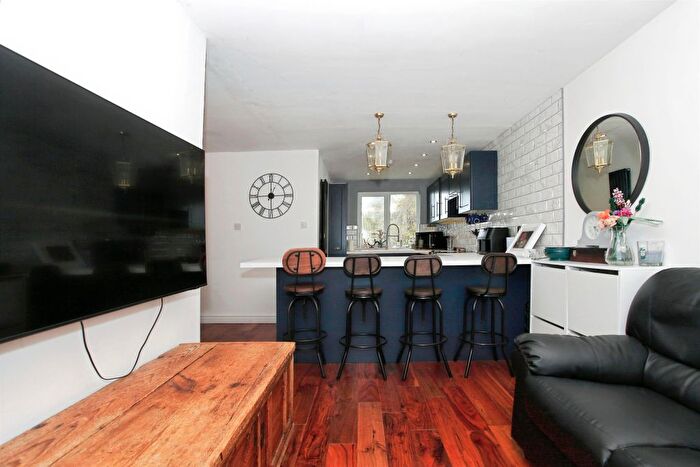 4 Bedroom Detached House For Sale In Ascot Drive, Peterborough, PE1