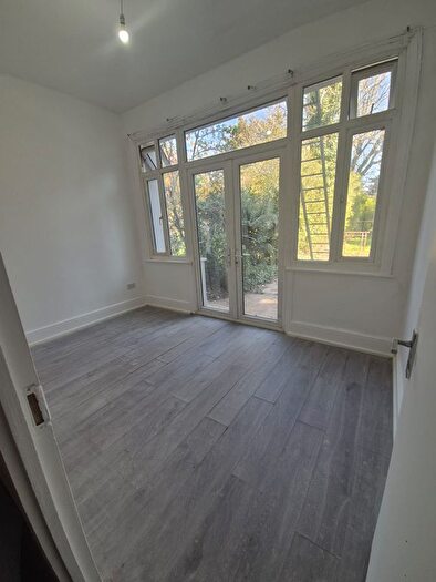 1 Bedroom Flat To Rent In Harrowdene Road, HA0