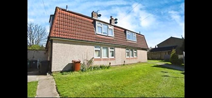 1 Bedroom Flat To Rent In Kirklands Close, Yeadon, Leeds, LS19