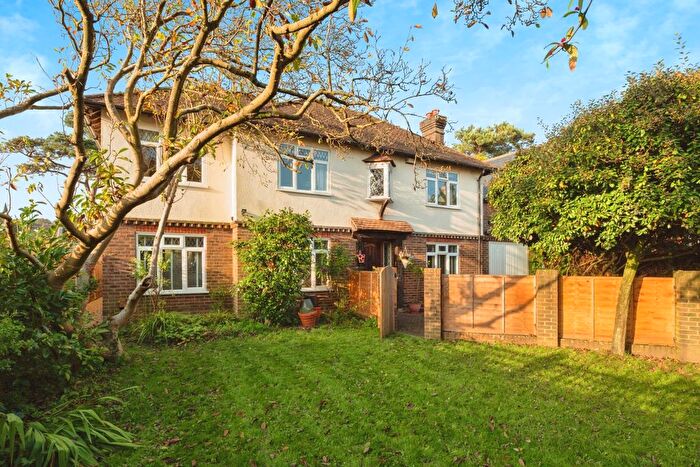 4 Bedroom Detached House For Sale In Holden Road, Tunbridge Wells, TN4
