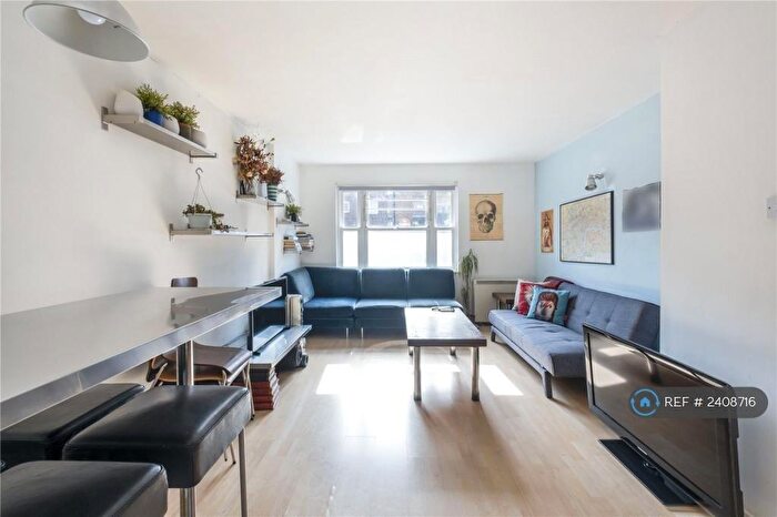 3 Bedroom Flat To Rent In Odeon Court, London, E1