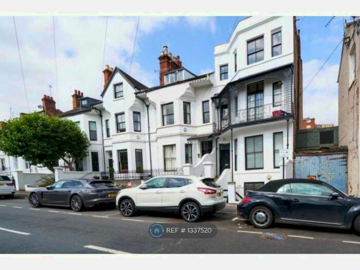 2 Bedroom Flat To Rent In Church Hill, Leamington Spa, CV32