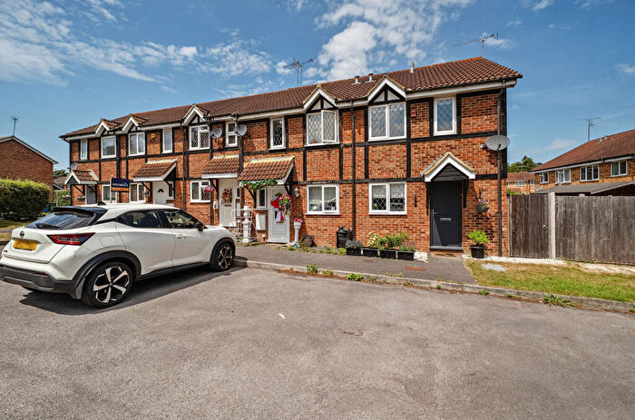 3 Bedroom Terraced House For Sale In Radcliffe Way, Bracknell, Berkshire, RG42