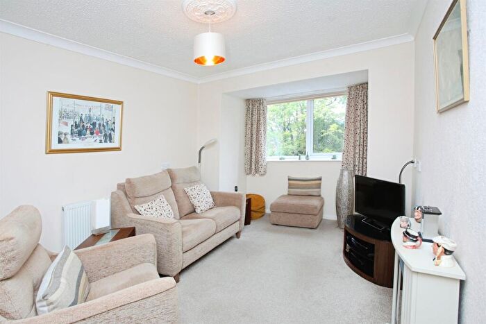 1 Bedroom Apartment For Sale In Newlands Court, Llanishen, Cardiff, CF14