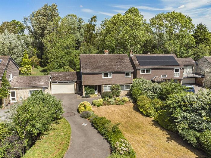 4 Bedroom Link Detached House For Sale In Waterbeach Road, Landbeach, Cambridge, CB25