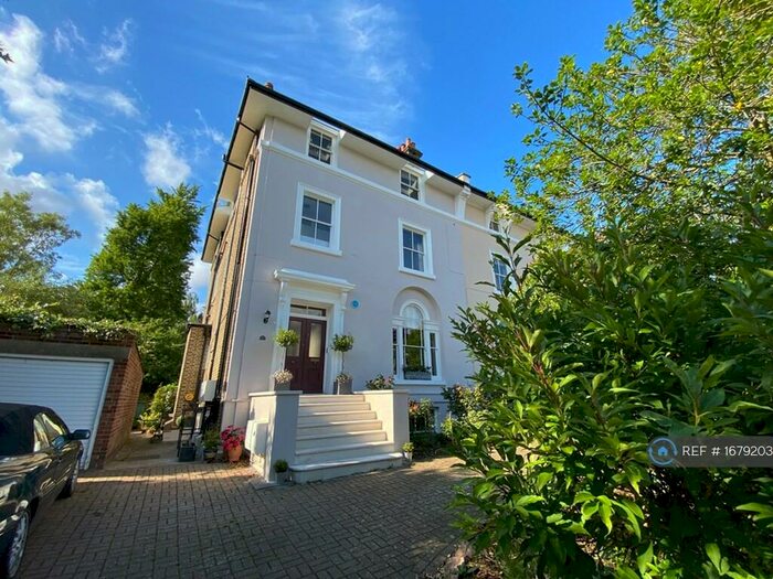 Studio To Rent In Church Terrace, London, SE13