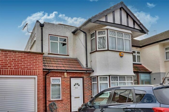 1 Bedroom Studio To Rent In Ennerdale Avenue, Stanmore, HA7