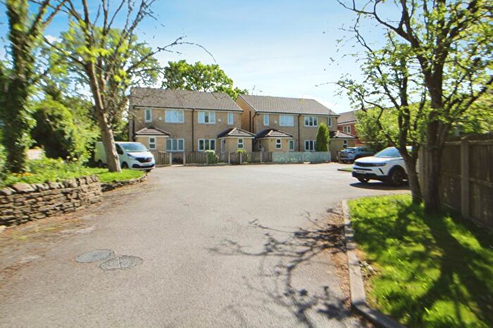6 Bedroom Terraced House For Sale In Cottage Lane, Glossop, Derbyshire, SK13