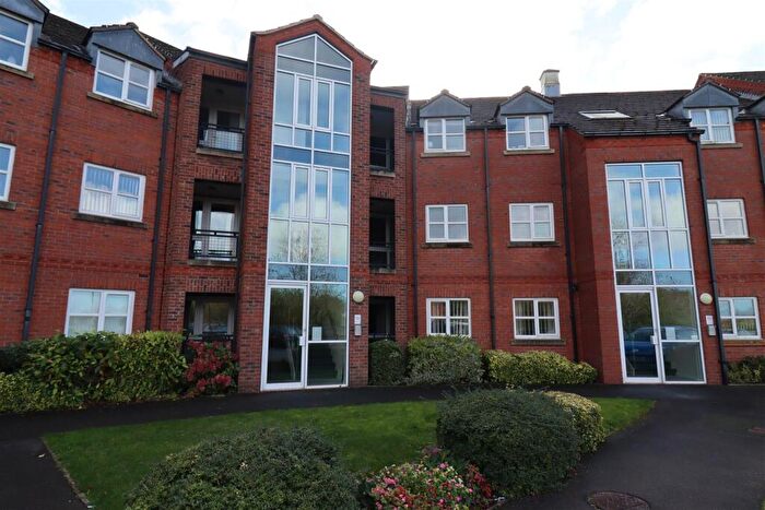 2 Bedroom Apartment For Sale In Chancery Court, Brough, HU15
