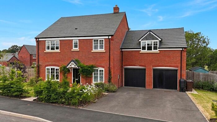 5 Bedroom Detached House For Sale In Clifford Place, Great Haywood, ST18