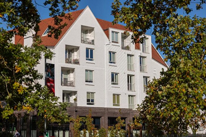 2 Bedroom Retirement Property For Sale In Leyton Road, Harpenden, Hertfordshire, AL5