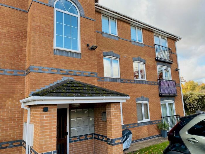 2 Bedroom Flat To Rent In Denby Court, Netherfield, NG4