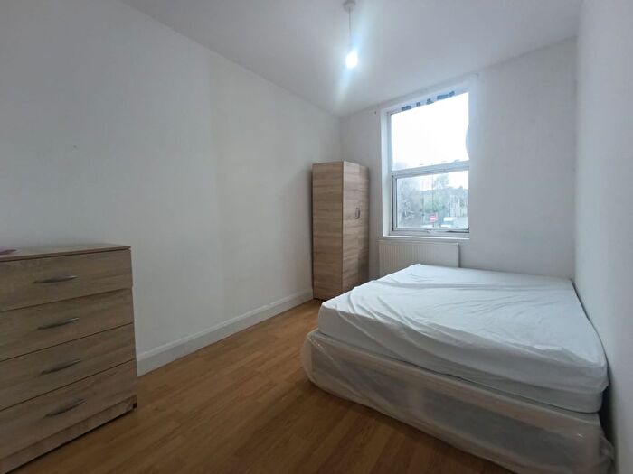1 Bedroom Flat To Rent In Wick Road, London, E9