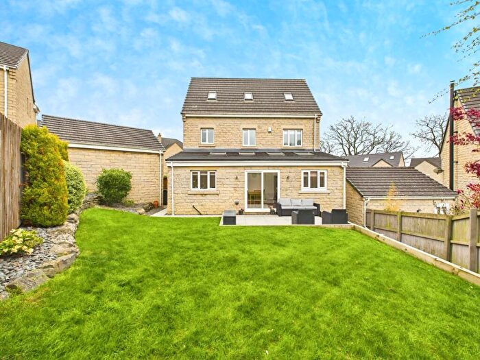 4 Bedroom Detached House For Sale In Swan Avenue, Bingley, BD16