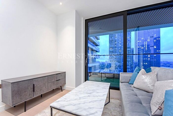 Apartment To Rent In Bagshaw Building, Wards Place, Canary Wharf, E14