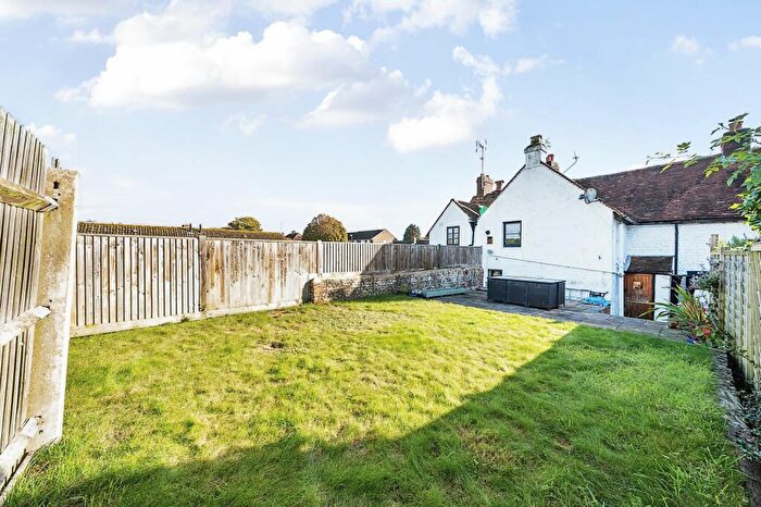 1 Bedroom Cottage For Sale In Arundel Road, Angmering, BN16