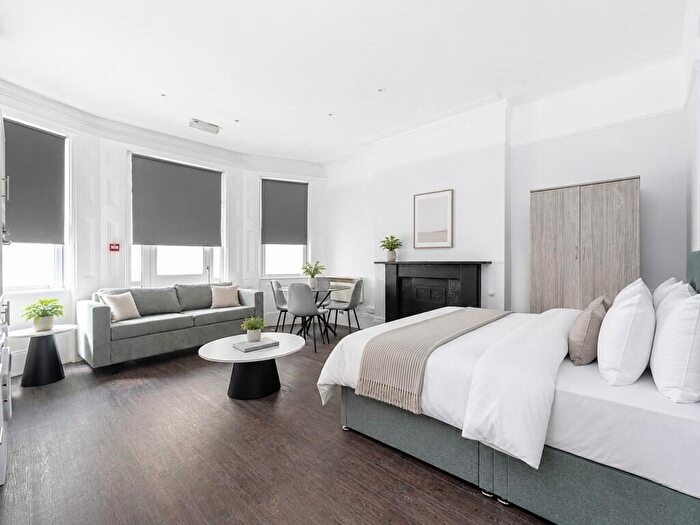 Studio To Rent In Flat Oriental Place, BN1