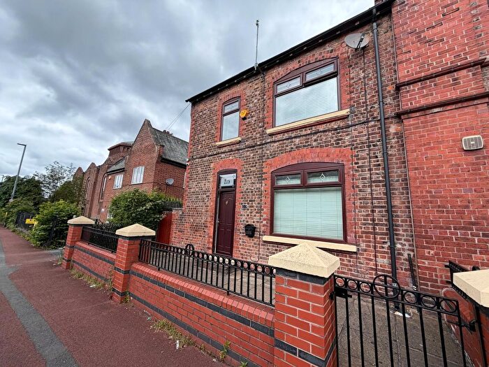 3 Bedroom Terraced House To Rent In North Road, Manchester, Lancashire, M11
