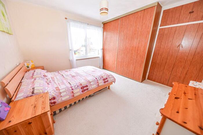3 Bedroom End Of Terrace House For Sale In Park Grove, Cosham, PO6