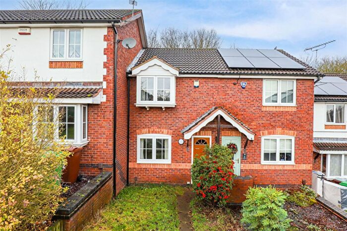 2 Bedroom Terraced House For Sale In Hazelbank Avenue, Mapperley, Nottinghamshire, NG3