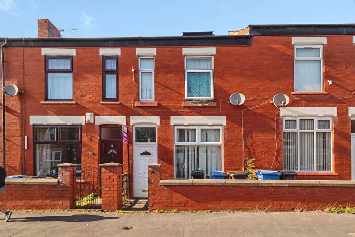2 Bedroom Terraced House For Sale In Lowfield Road, Stockport, Greater Manchester, SK3