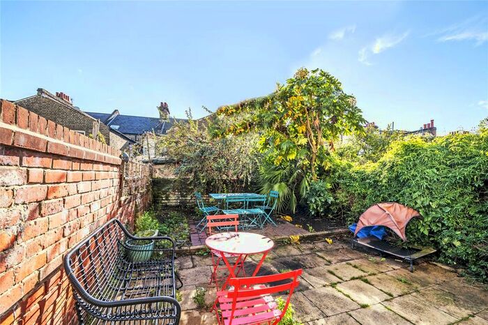1 Bedroom Flat To Rent In Purves Road, London, NW10