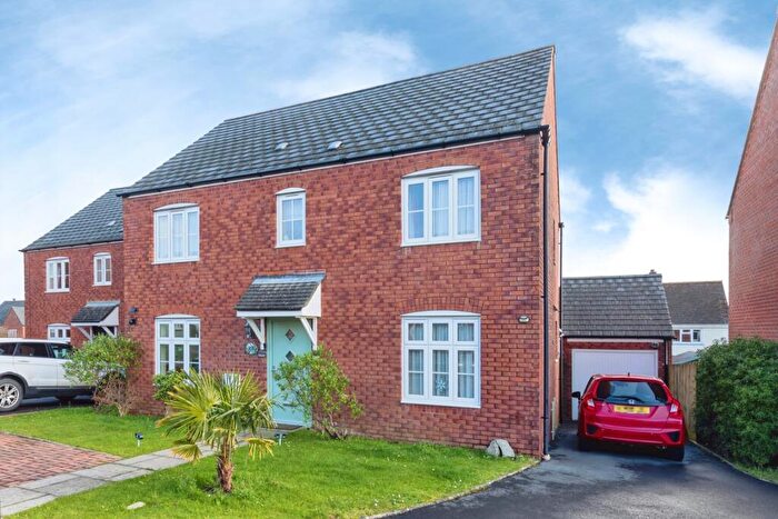 4 Bedroom Detached House For Sale In Cefn Maes, St. Clears, Carmarthen, Carmarthenshire, SA33