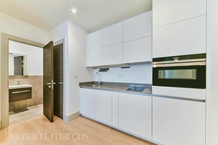 Studio To Rent In St. Johns Road, Isleworth, TW7