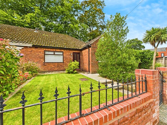 3 Bedroom Bungalow For Sale In Ross Close, Whelley, Wigan, WN2