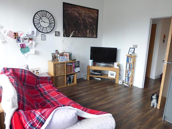 1 Bedroom Apartment To Rent In New Street, Basingstoke, RG21