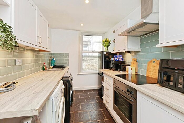 1 Bedroom Flat For Sale In Surrey Road, Cliftonville, Margate, Kent, CT9 - Photo 6