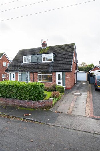 2 Bedroom House For Sale In Swanlow Lane, Winsford, CW7