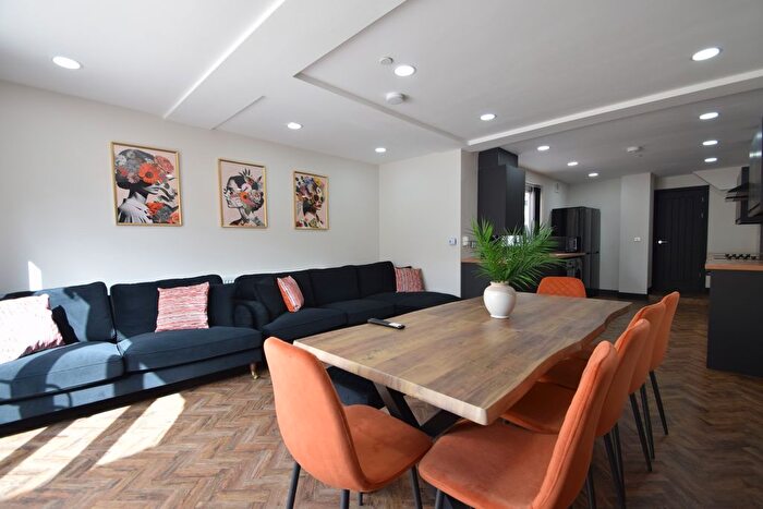 9 Bedroom Terraced House To Rent In Llantrisant Street, Cathays, CF24