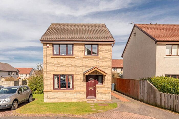 3 Bedroom Detached House For Sale In The Murrays Brae, Edinburgh, EH17
